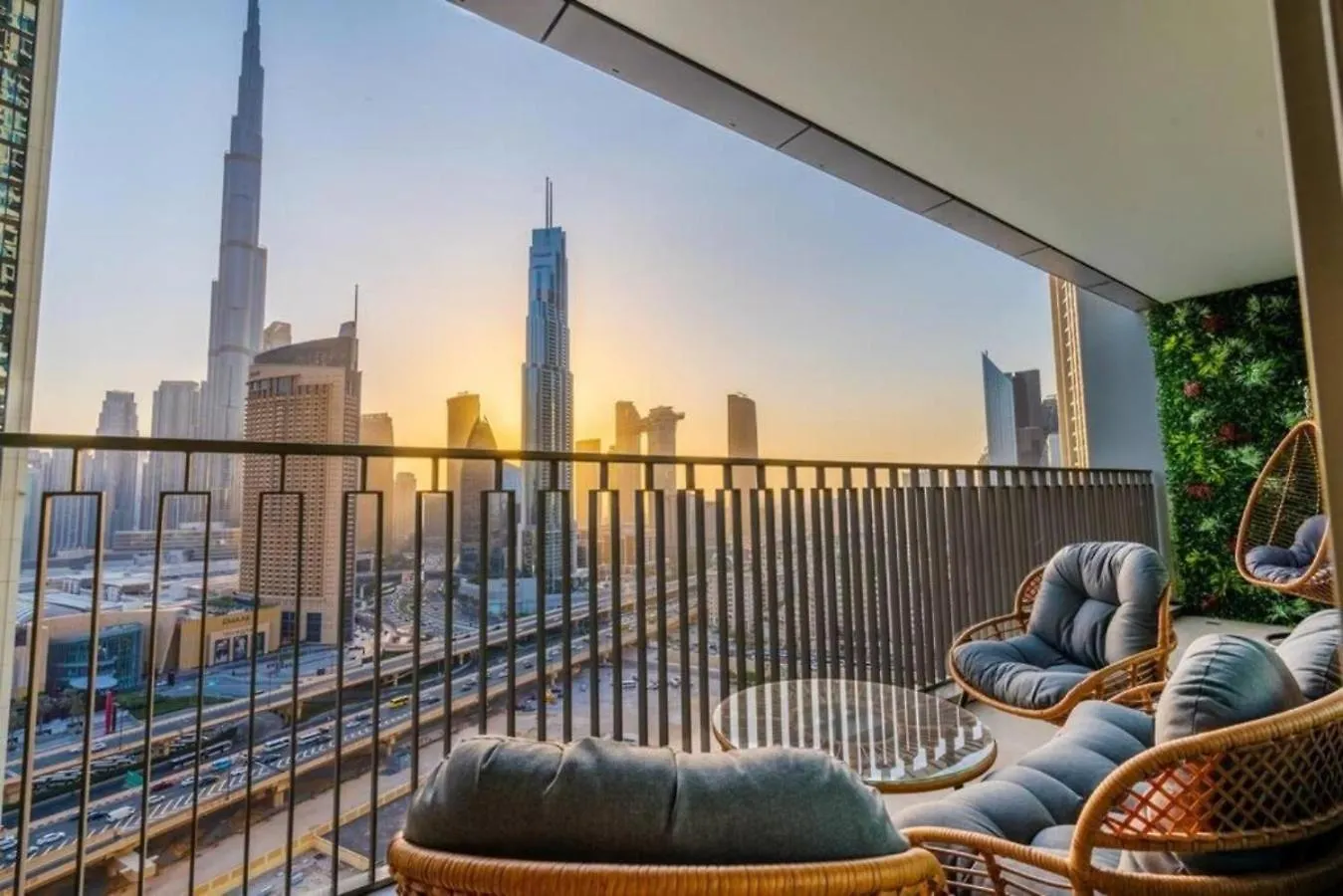Prime Location Full Burj View In Downtown Dubai Apartment